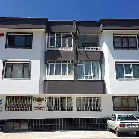 Hotel Esyali Kiralik Balgat Hastaneye Yakin 3*